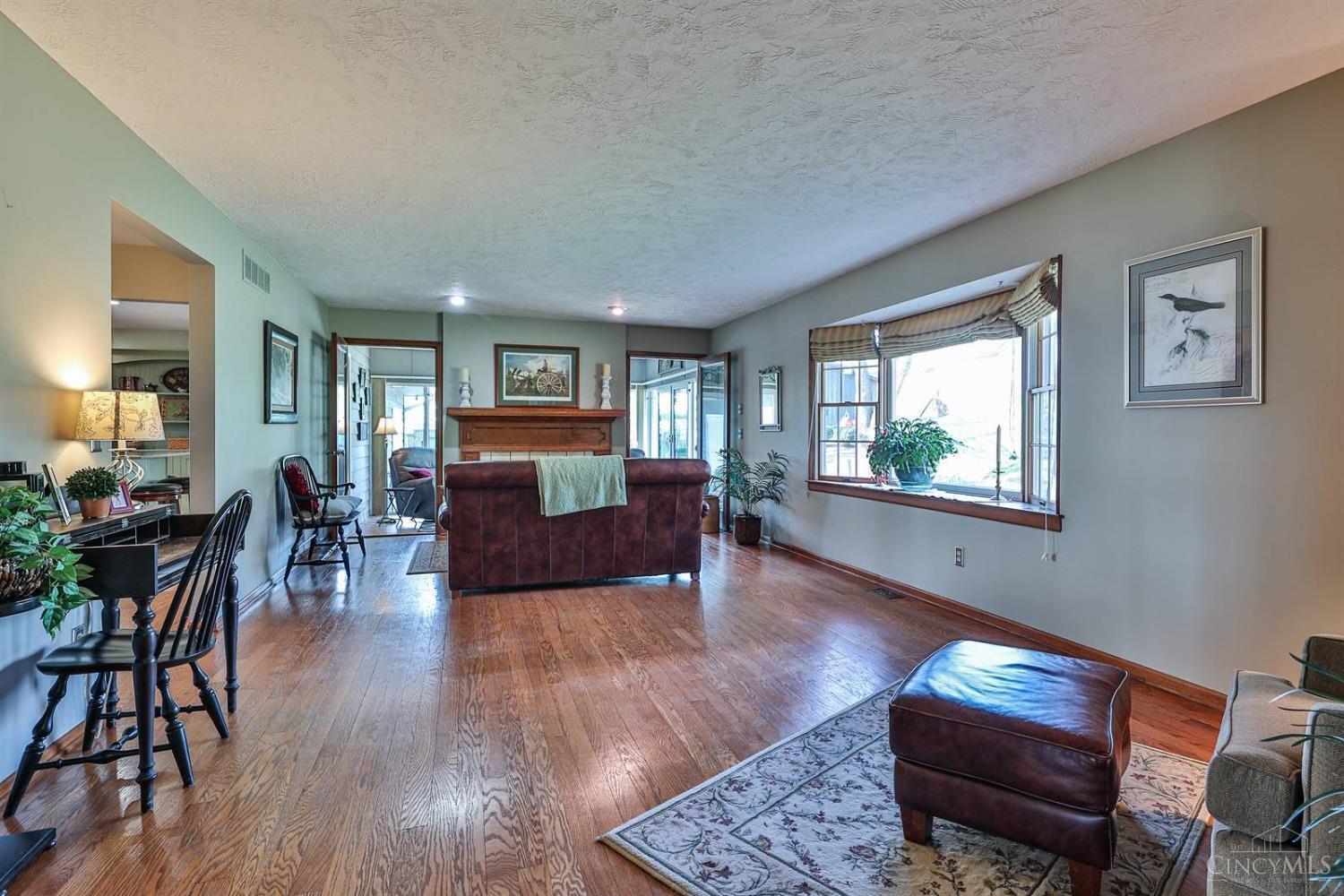 3958 Tylersville Road Hamilton, OH 45011 - Photo 4 of 41 Gallery Image 4