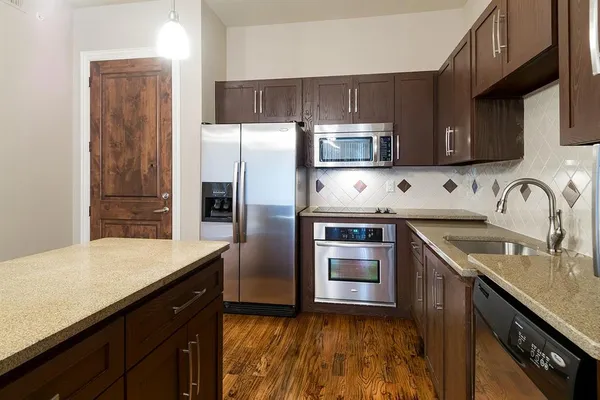 $1,769 | 5232 Colleyville Boulevard, Unit 307, Colleyville, TX 76034