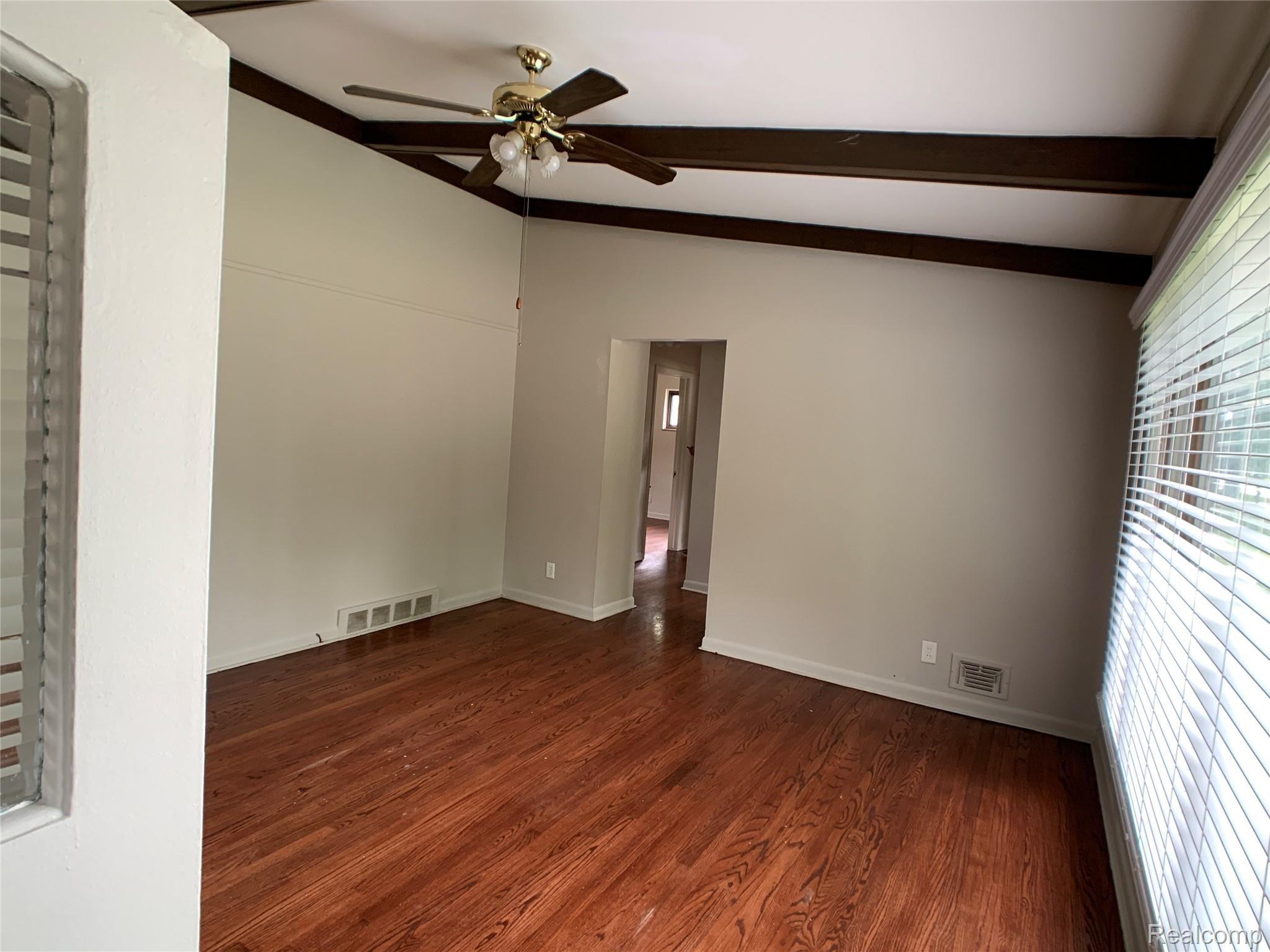 9240 Merriman Road Livonia, MI 48150 - Photo 11 of 19 2F1A0E6B-DBB6-47CD-94BF-2EBCA1E687E8.jpeg