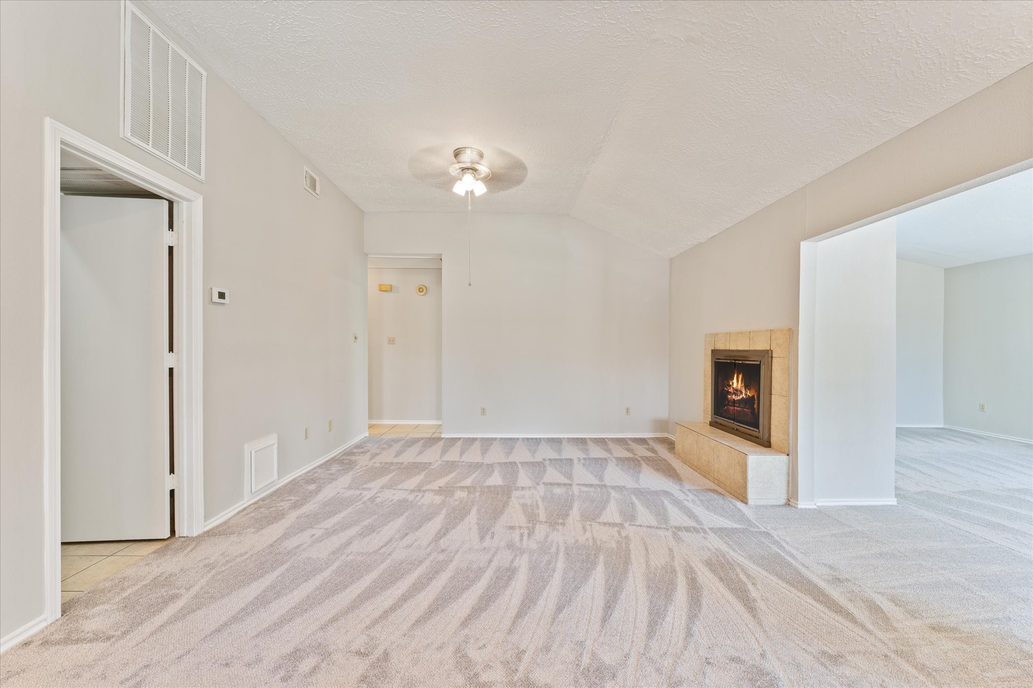 4906 Meadowfox Place Spring, TX 77389 - Photo 8 of 39