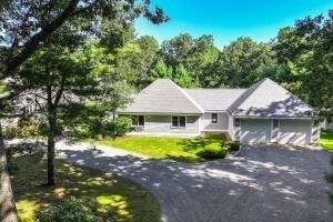 24 Brandywine Court Barnstable, MA 02635 - Photo 2 of 42