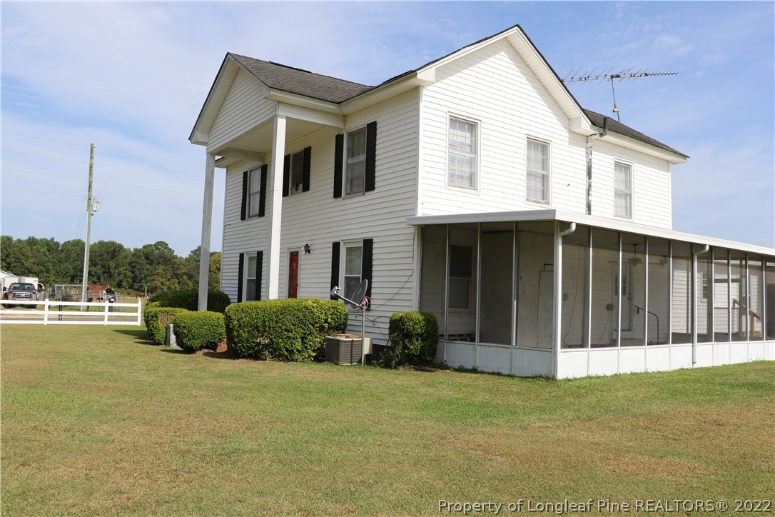 2101 Wilson Road Red Springs, NC 28377 - Photo 3 of 38 Gallery Image 3