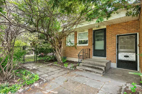$314,900 | 616 Kirk Avenue, Elgin, IL 60120