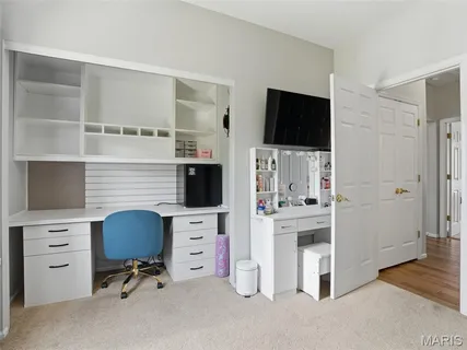 $575,000 | 6632 Towne Woods Drive, St. Louis, MO 63129