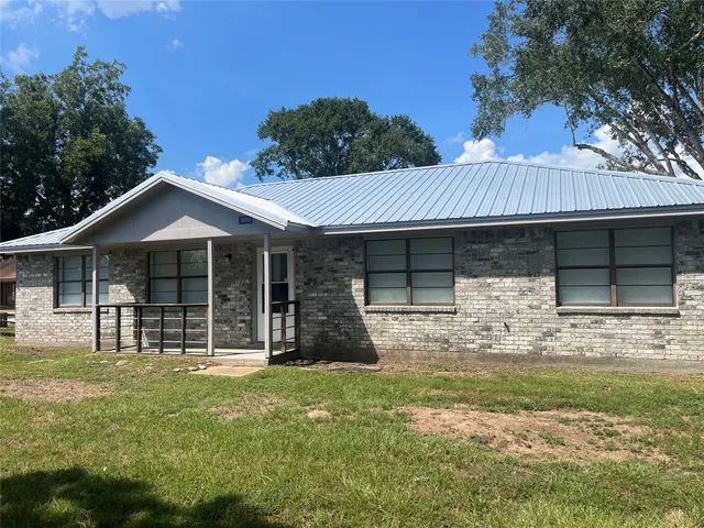 $1,900 | 2014 Farm To Market Road 1094, Sealy, TX 77474
