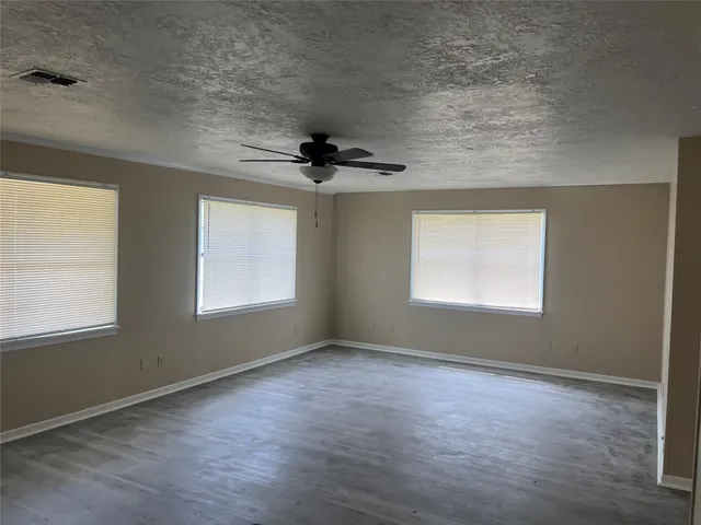 $1,900 | 2014 Farm To Market Road 1094, Sealy, TX 77474