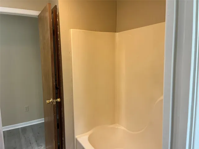 $1,900 | 2014 Farm To Market Road 1094, Sealy, TX 77474