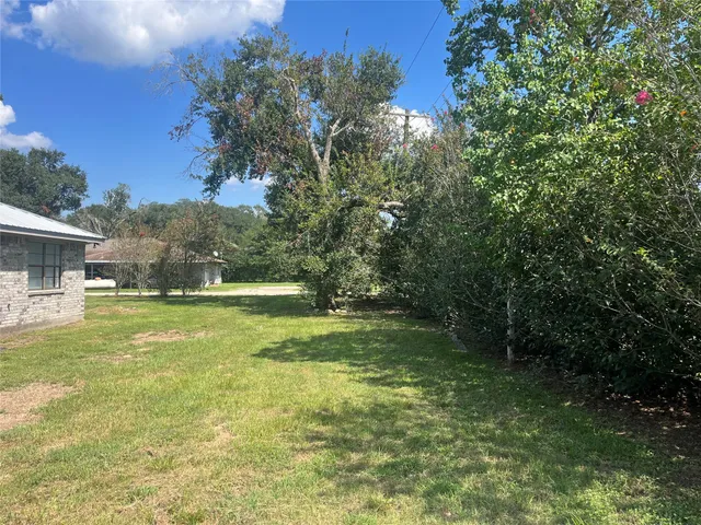 $1,900 | 2014 Farm To Market Road 1094, Sealy, TX 77474