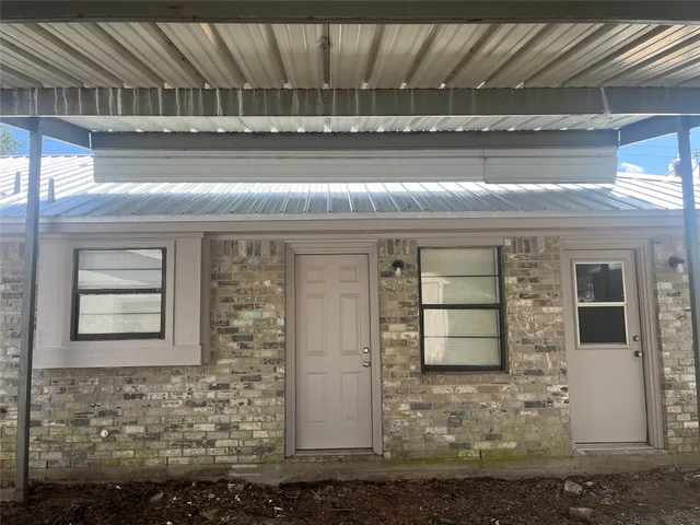 $1,900 | 2014 Farm To Market Road 1094, Sealy, TX 77474