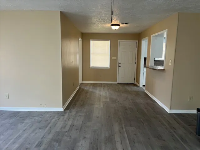 $1,900 | 2014 Farm To Market Road 1094, Sealy, TX 77474