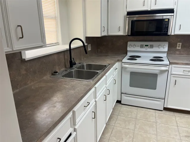 $1,900 | 2014 Farm To Market Road 1094, Sealy, TX 77474