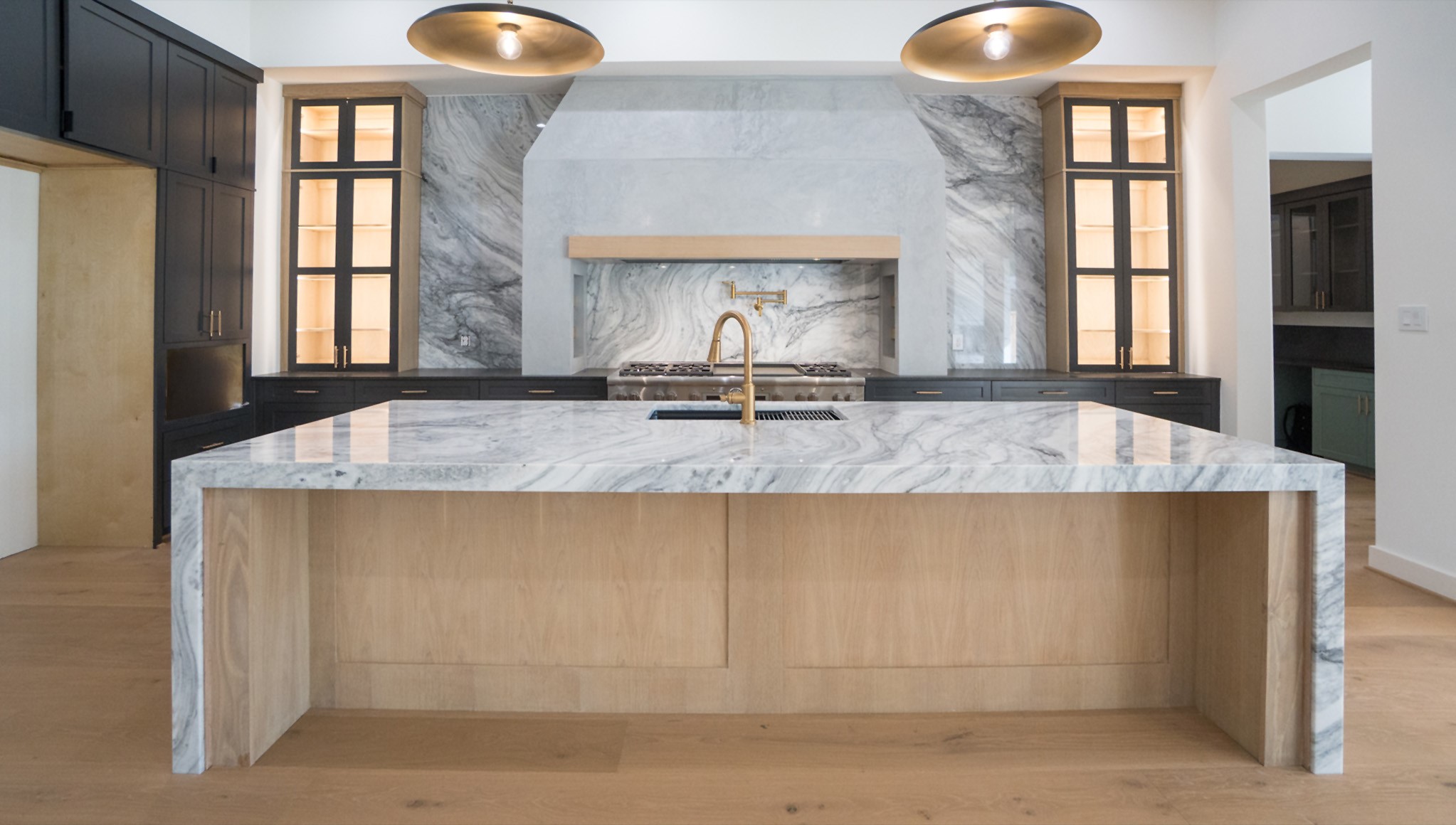 1731 Benbow Way Houston, TX 77080 - Photo 2 of 15 a view of living room with granite countertop furniture and window