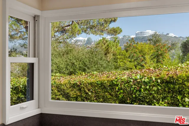 $2,400,000 | 12146 Travis Street, Los Angeles, CA 90049