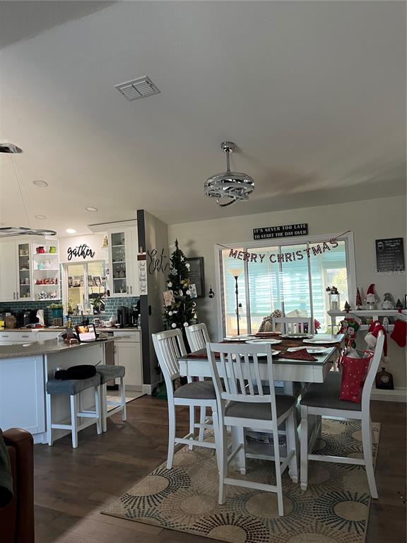 13834 Southwest 114th Avenue Dunnellon, FL 34432 - Photo 6 of 22 a view of a dining room with furniture