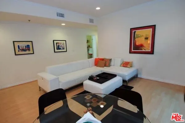$8,500 | 10633 Eastborne Avenue, Los Angeles, CA 90024