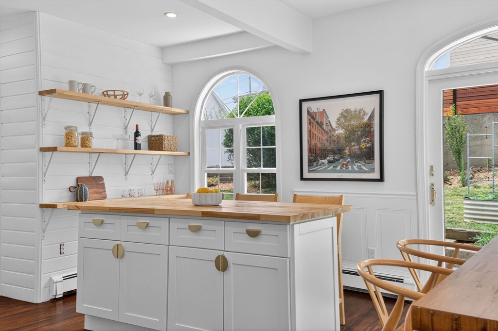 146 Pilgrim Road Weymouth, MA 02191 - Photo 10 of 42 Gallery Image 10