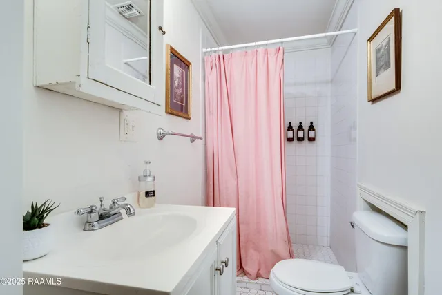 $389,000 | 105 Washington Street, Breaux Bridge, LA 70517