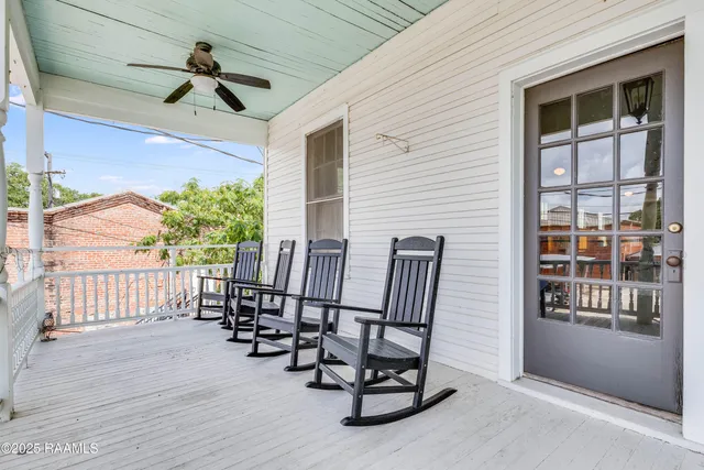 $389,000 | 105 Washington Street, Breaux Bridge, LA 70517