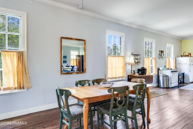 $389,000 | 105 Washington Street, Breaux Bridge, LA 70517