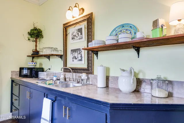 $389,000 | 105 Washington Street, Breaux Bridge, LA 70517