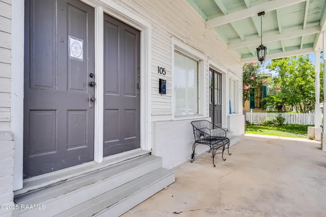 $389,000 | 105 Washington Street, Breaux Bridge, LA 70517