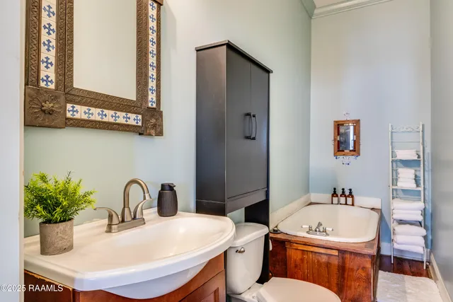 $389,000 | 105 Washington Street, Breaux Bridge, LA 70517