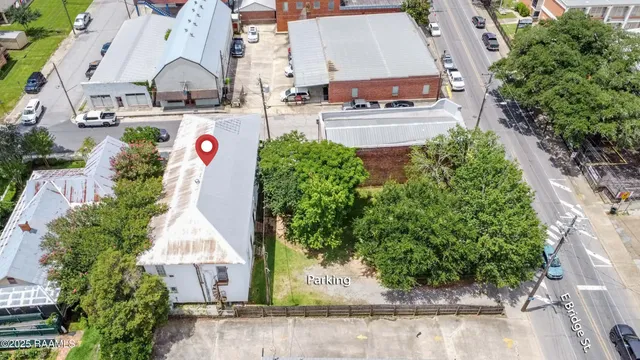 $389,000 | 105 Washington Street, Breaux Bridge, LA 70517