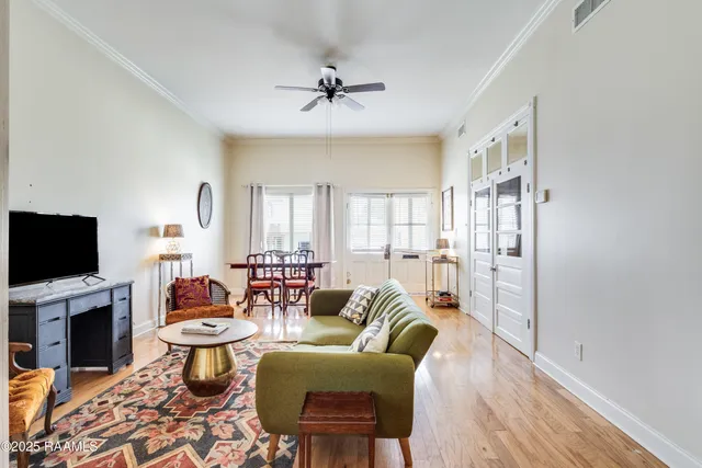 $389,000 | 105 Washington Street, Breaux Bridge, LA 70517