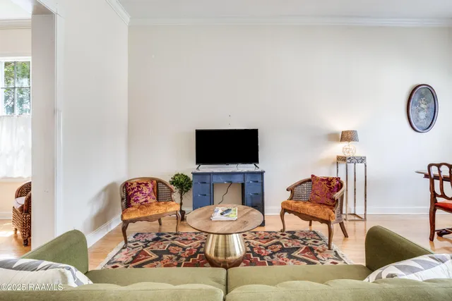 $389,000 | 105 Washington Street, Breaux Bridge, LA 70517