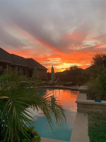 $949,900 | 529 Perry Lane, Robinson, TX 76706