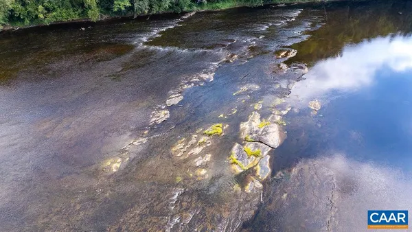 a picture of a lake view