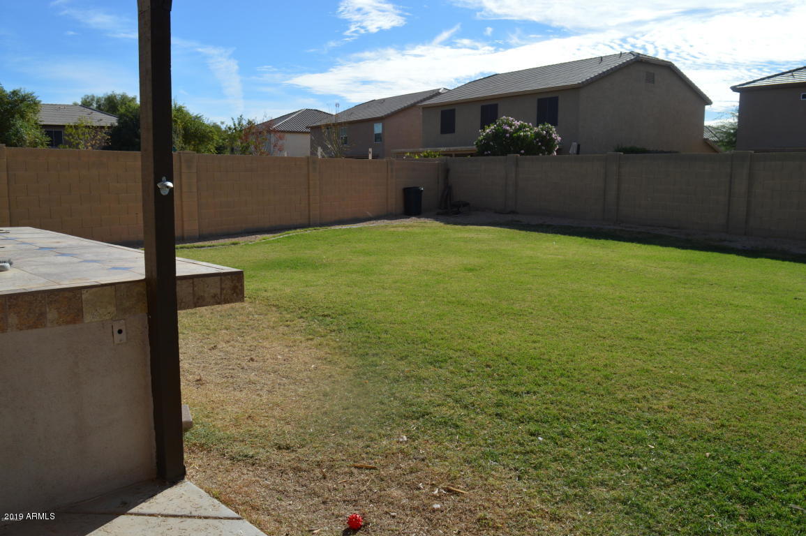 4351 East Pinto Valley Road San Tan Valley, AZ 85143 - Photo 22 of 27 a backyard of a house