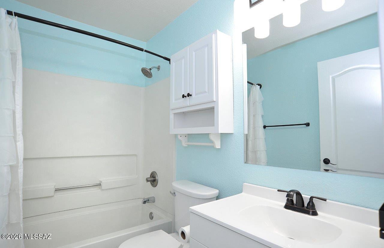 7740 West Oak Stream Road Tucson, AZ 85743 - Photo 32 of 40