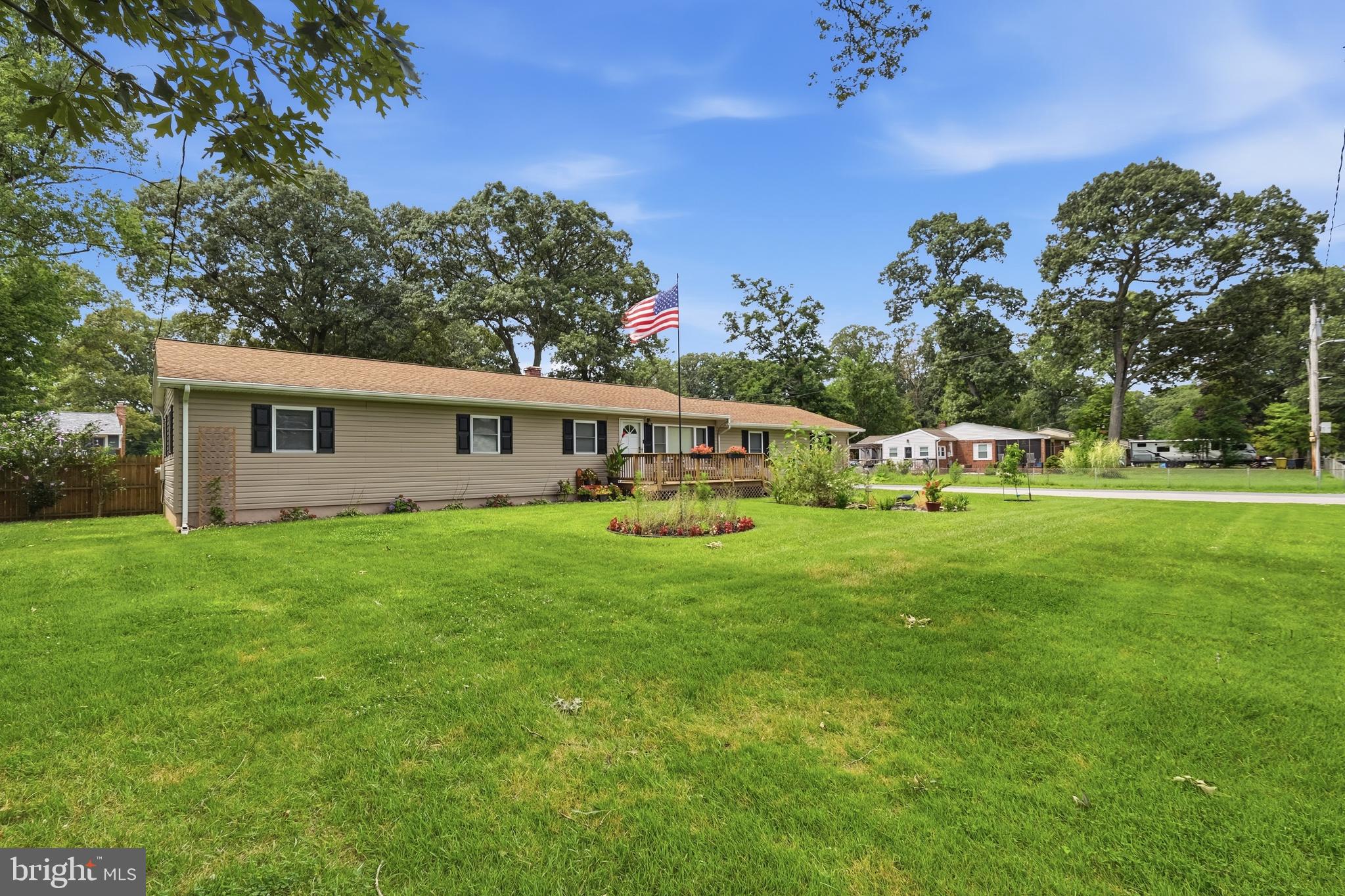 550 Sunset Knoll Road Pasadena, MD 21122 - Photo 2 of 7 Gallery Image 2