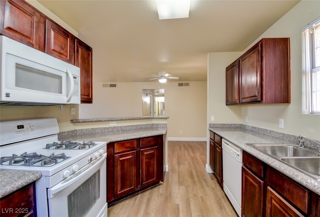 2801 North Rainbow Boulevard, Unit 153 Las Vegas, NV 89108 - Photo 12 of 22