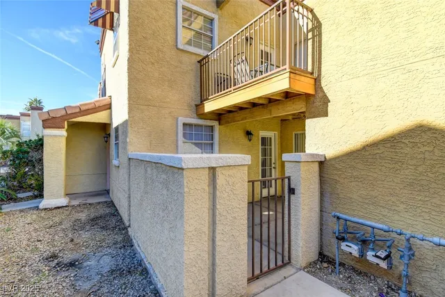 $190,000 | 2801 North Rainbow Boulevard, Unit 153, Las Vegas, NV 89108