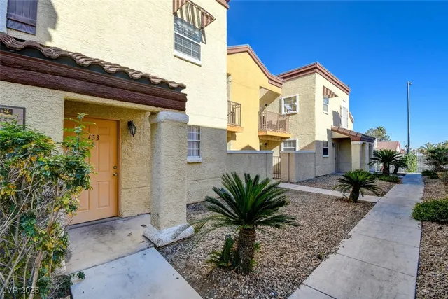 $190,000 | 2801 North Rainbow Boulevard, Unit 153, Las Vegas, NV 89108