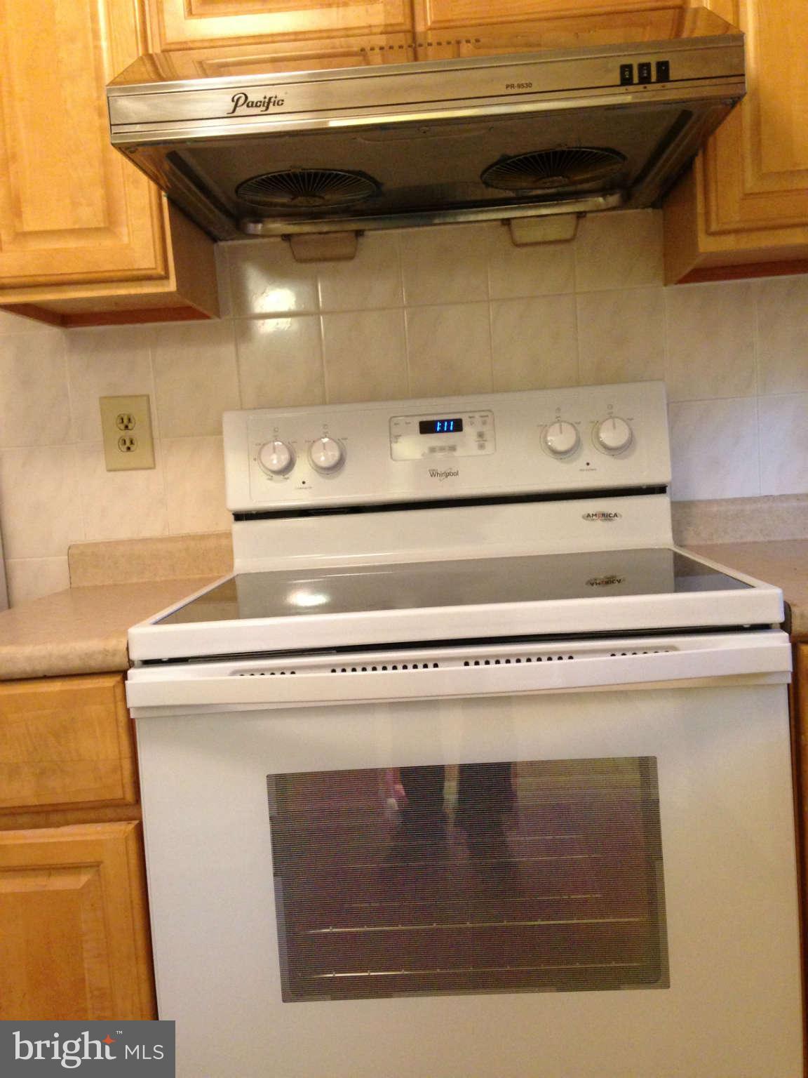 10 Baltistan Court Rosedale, MD 21237 - Photo 11 of 18 All new appliances