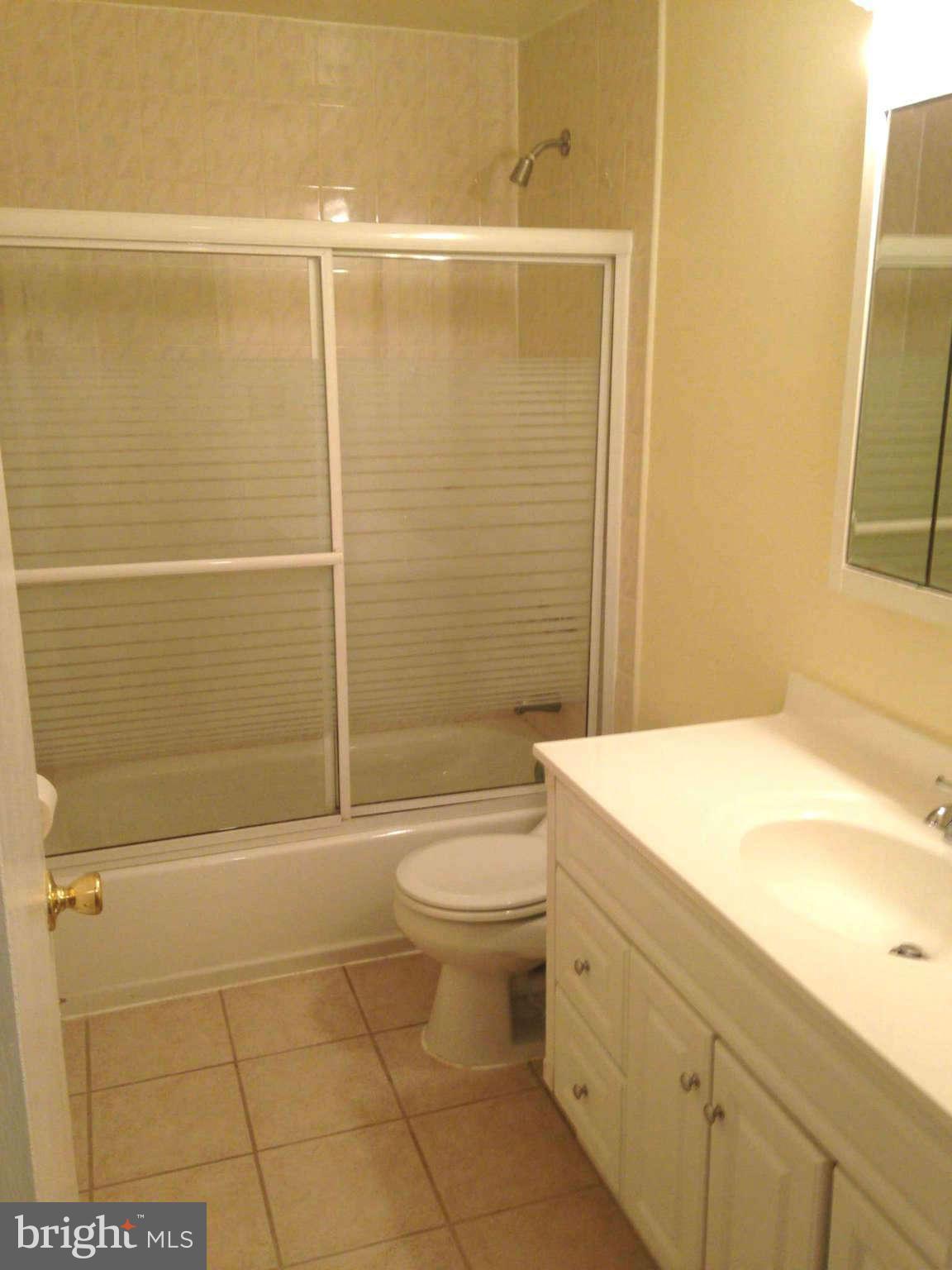 10 Baltistan Court Rosedale, MD 21237 - Photo 10 of 18 Upstairs%20Bathroom