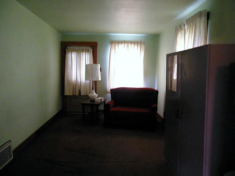 175 Evans City Road Butler, PA 16001 - Photo 6 of 19 Living Room.