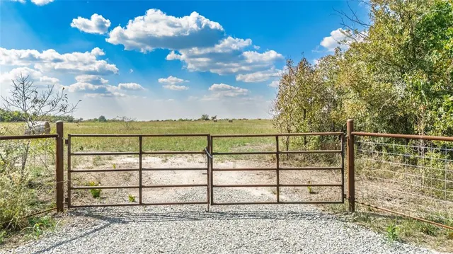 $589,900 | 4122 County Road 4122, Campbell, TX 75422