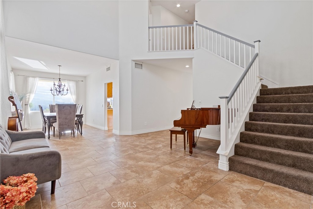 26056 O'Hara Lane Stevenson Ranch, CA 91381 - Photo 5 of 33