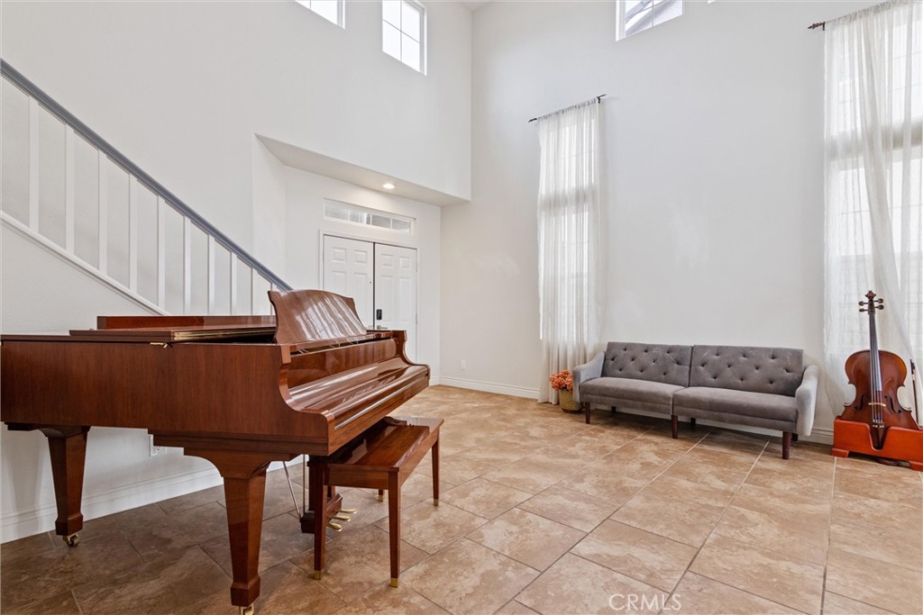 26056 O'Hara Lane Stevenson Ranch, CA 91381 - Photo 6 of 33