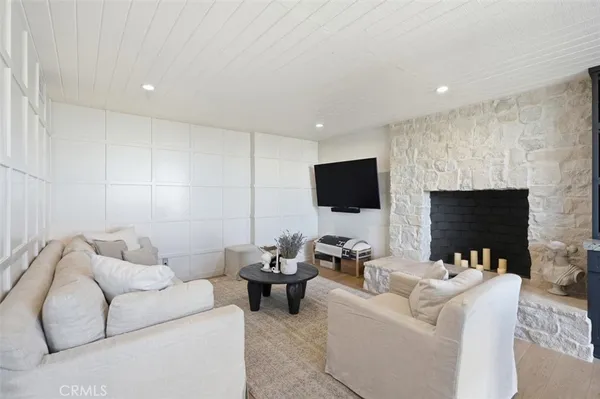 $3,999,888 | 1016 Vía Romero, Palos Verdes Estates, CA 90274