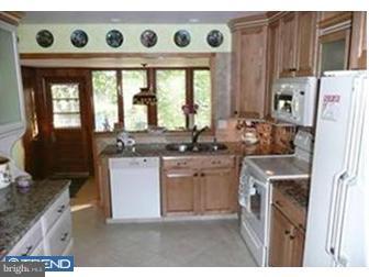 29 Roxboro Road Lawrenceville, NJ 08648 - Photo 2 of 7 Kitchen