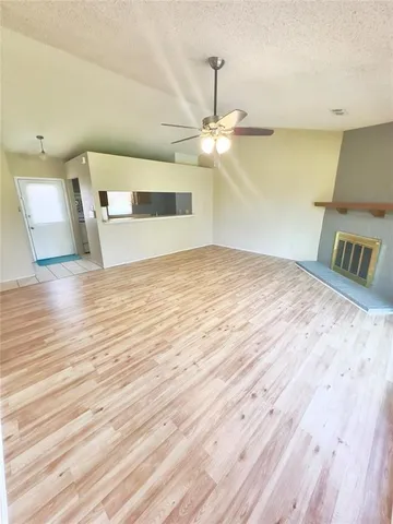 a view of a livingroom with a ceiling fan