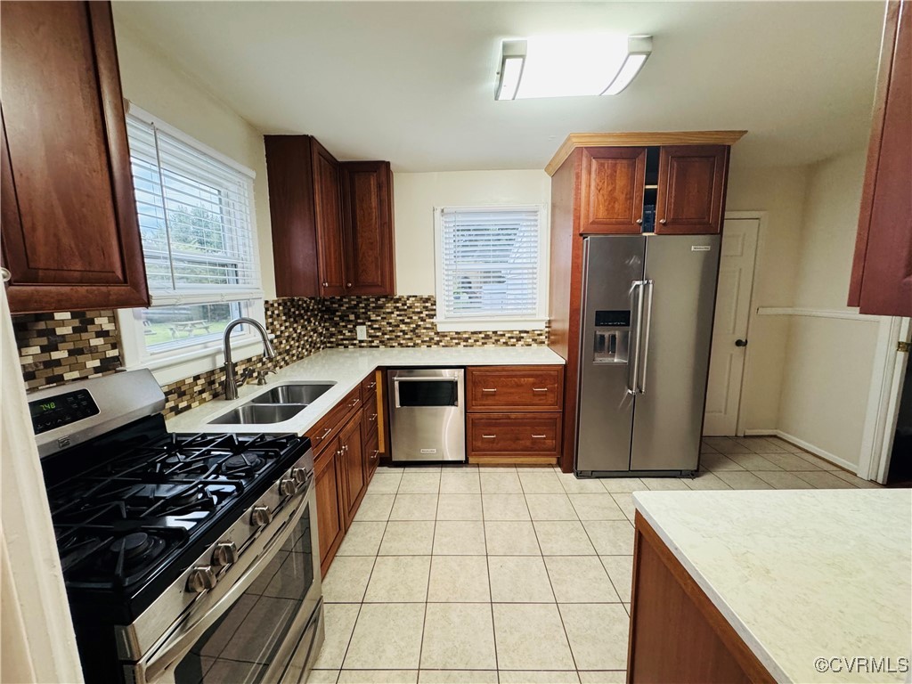 2708 Elgin Road Richmond, VA 23223 - Photo 4 of 8 Kitchen with appliances with stainless steel finis