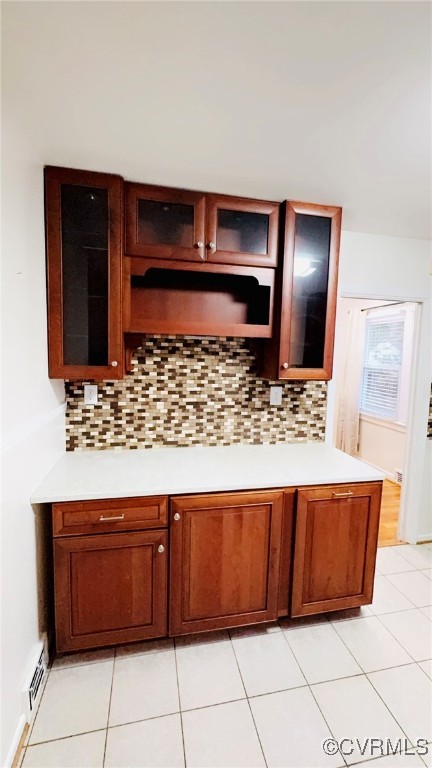 2708 Elgin Road Richmond, VA 23223 - Photo 5 of 8 Kitchen Bar area featuring backsplash