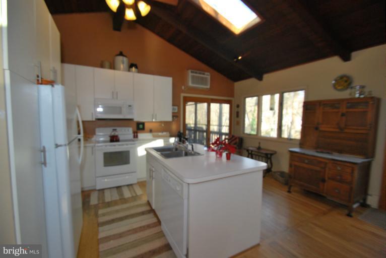 1030 Old Bay Ridge Road Annapolis, MD 21403 - Photo 13 of 22 Kitchen
