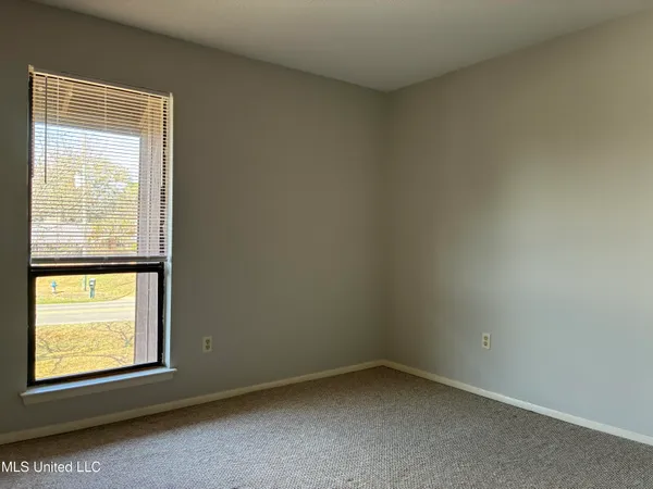 $130,300 | 208 Molokai, Unit B, Diamondhead, MS 39525